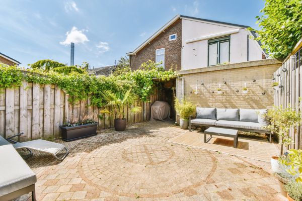 Courtyard Patio Service in Fairfield